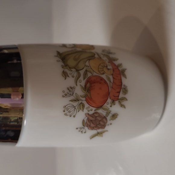 Vintage corningware spice of life milk glass 5 .5" sugar dispenser - Picture 5 of 6